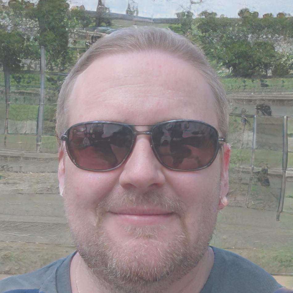 Ritratto professionale di Luca Bergamini, esperto di statistiche del settore beauty